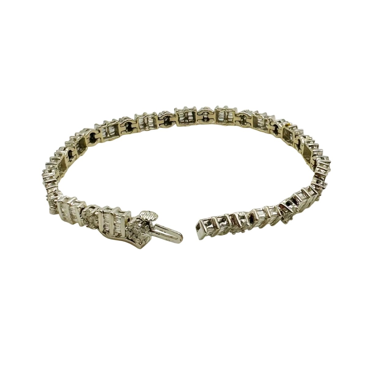 Bracelet en or blanc et diamants - Castafiore