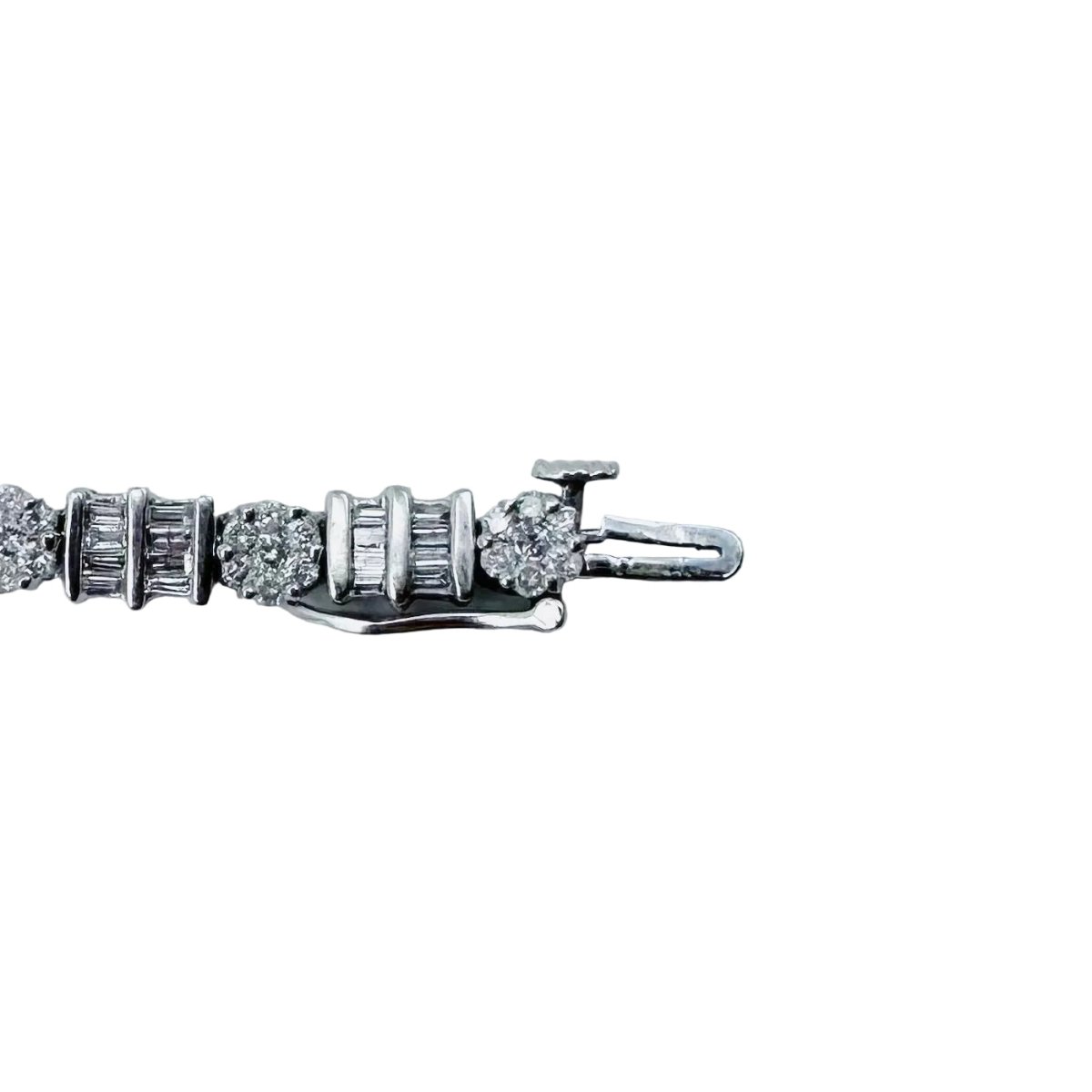 Bracelet en or blanc et diamants - Castafiore