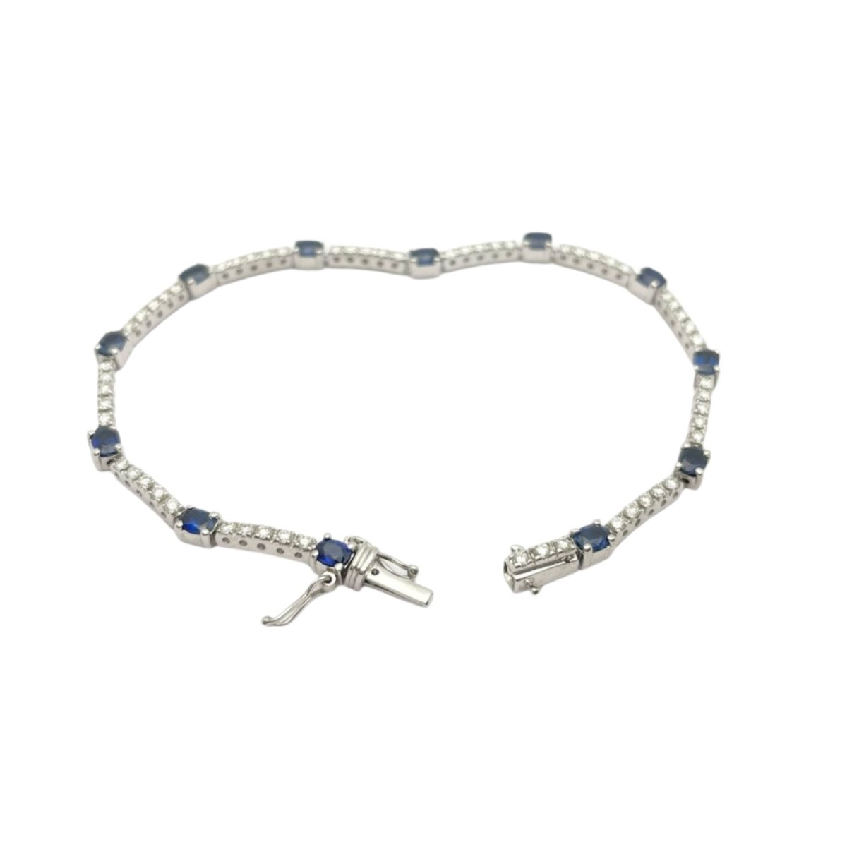 Bracelet en or blanc, saphir et diamants - Castafiore