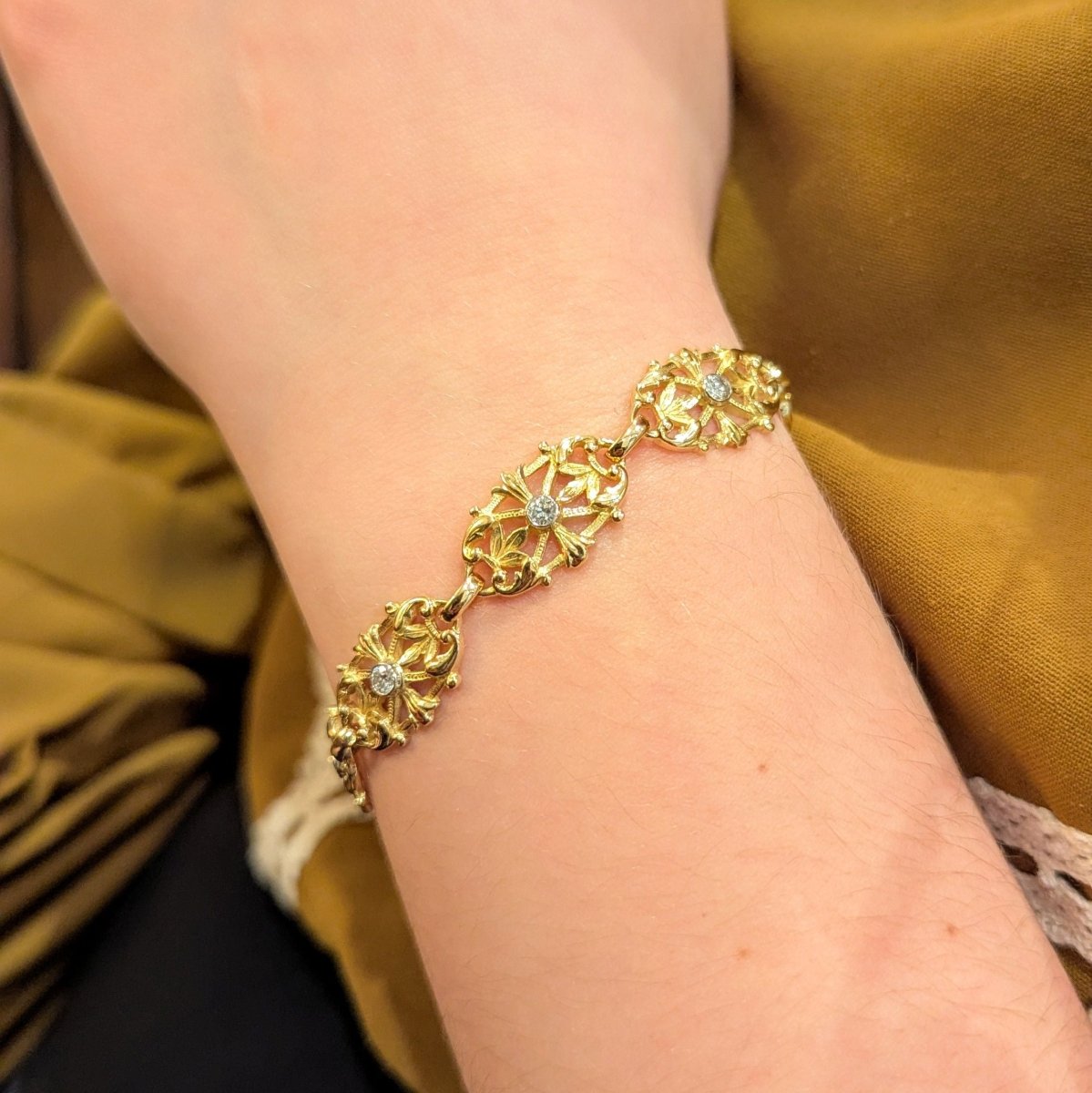 Bracelet en or jaune et diamants - Castafiore