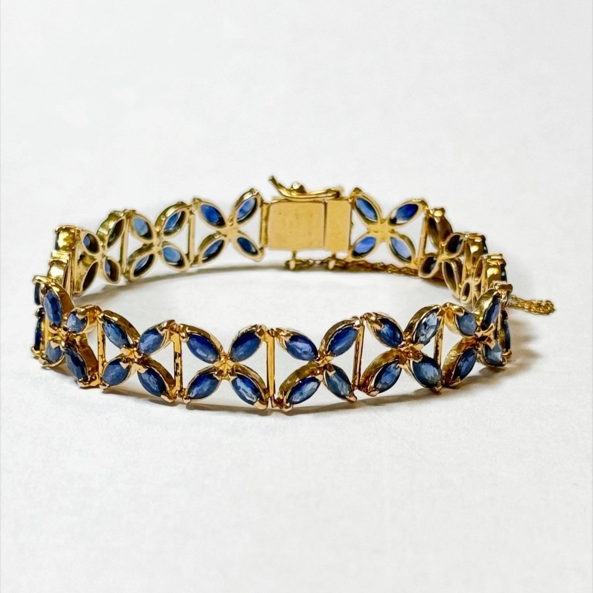 Bracelet en or jaune et saphirs - Castafiore