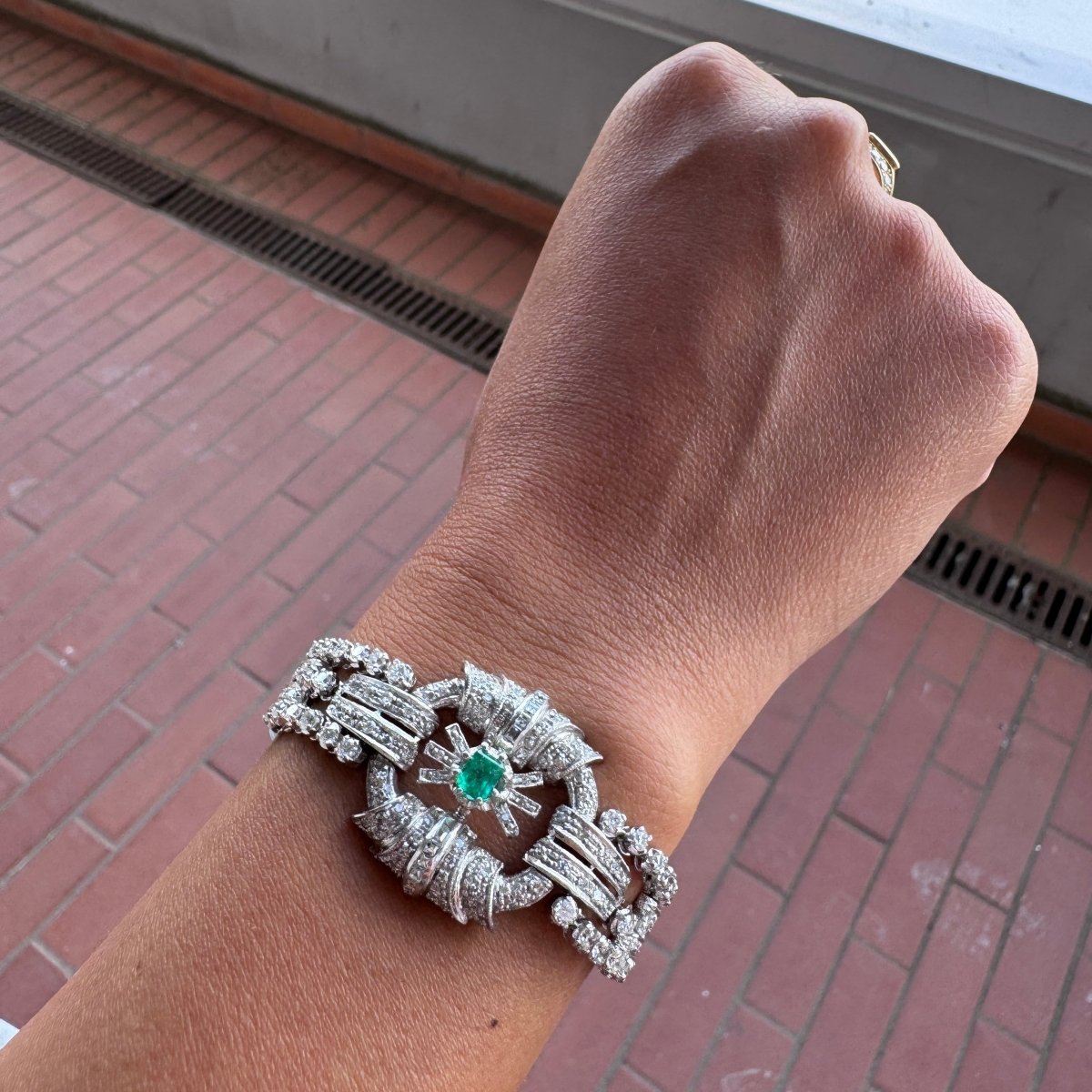 Bracelet en platinum, émeraude et diamants - Castafiore