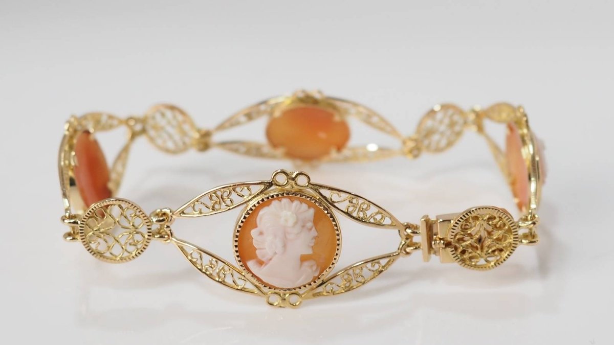 Bracelet filigrané en or jaune et camées - Castafiore
