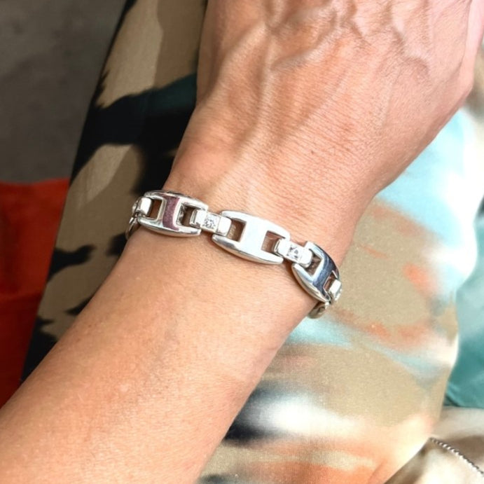 Bracelet HERMÈS Cassiopé maillons en argent saphirs blancs - Castafiore