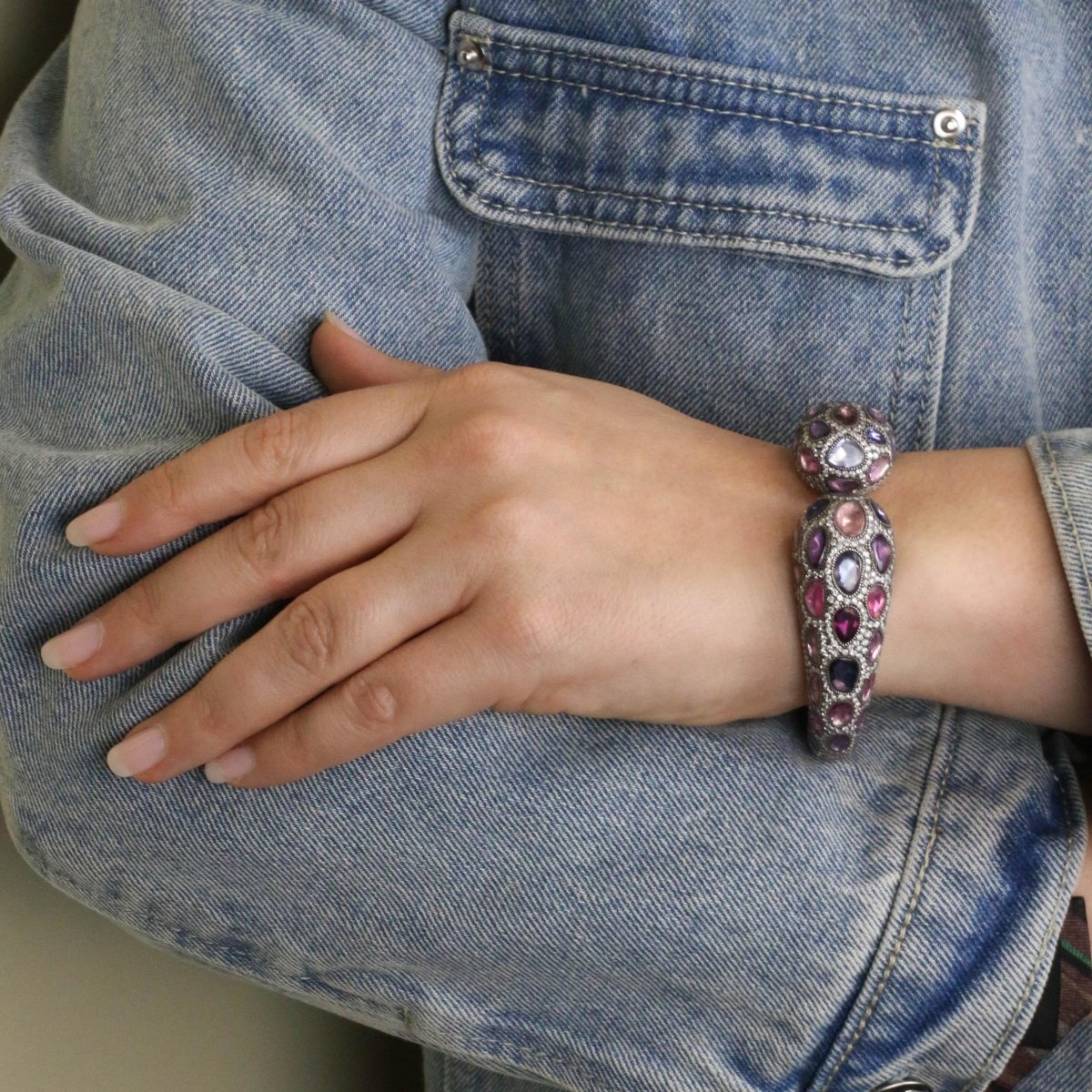Bracelet Jonc ANDRÉ MARCHA en or jaune, argent, saphirs et diamants - Castafiore