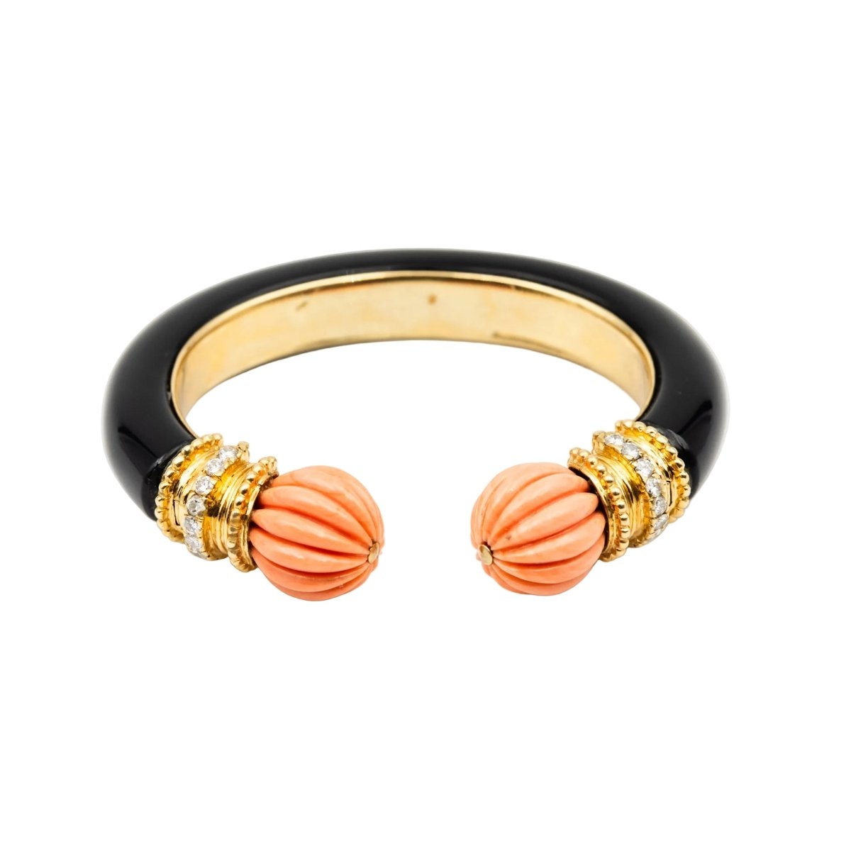 Bracelet Jonc BOUCHERON en or jaune, corail, onyx et diamants - Castafiore