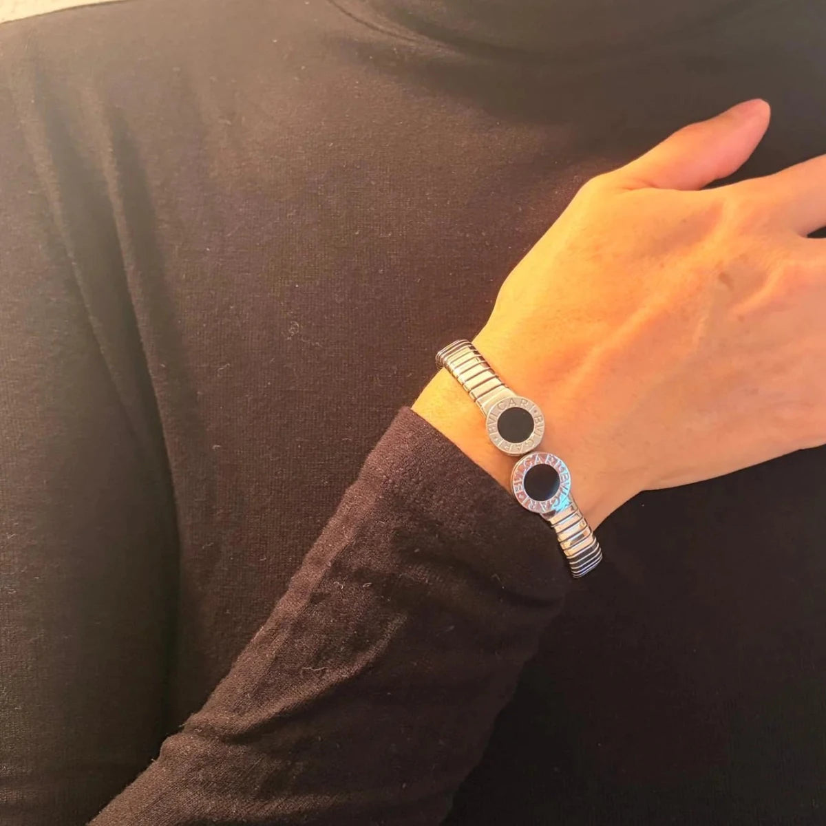Bracelet Jonc BULGARI "Bvlgari Bvlgari" en acier inoxydable et onyx - Castafiore