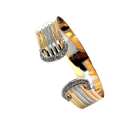 Bracelet Jonc CARTIER "Double C" en or jaune, or blanc, or rose et diamants - Castafiore