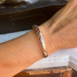 Bracelet Jonc CHANEL "Coco Crush" en or rose - Castafiore