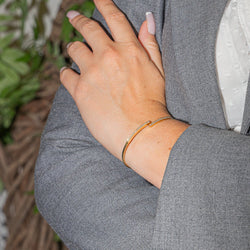 Bracelet jonc en or jaune et diamants - Castafiore