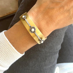 Bracelet Jonc en or jaune et perles - Castafiore