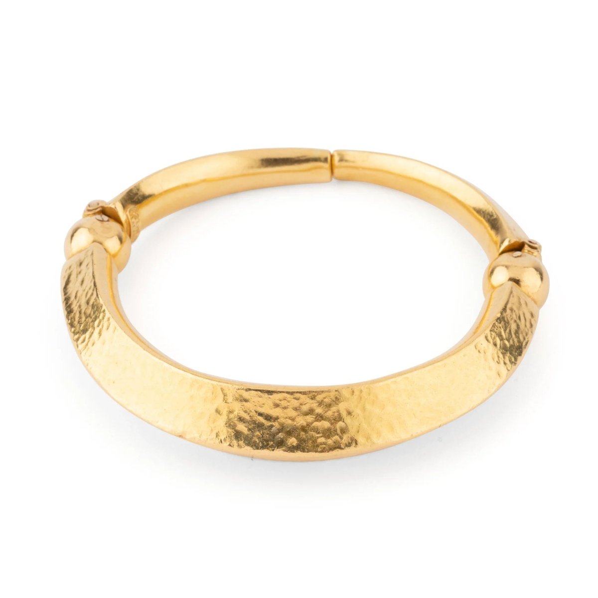 Bracelet jonc en or jaune martelé 22 k du créateur Lalaounis - Castafiore