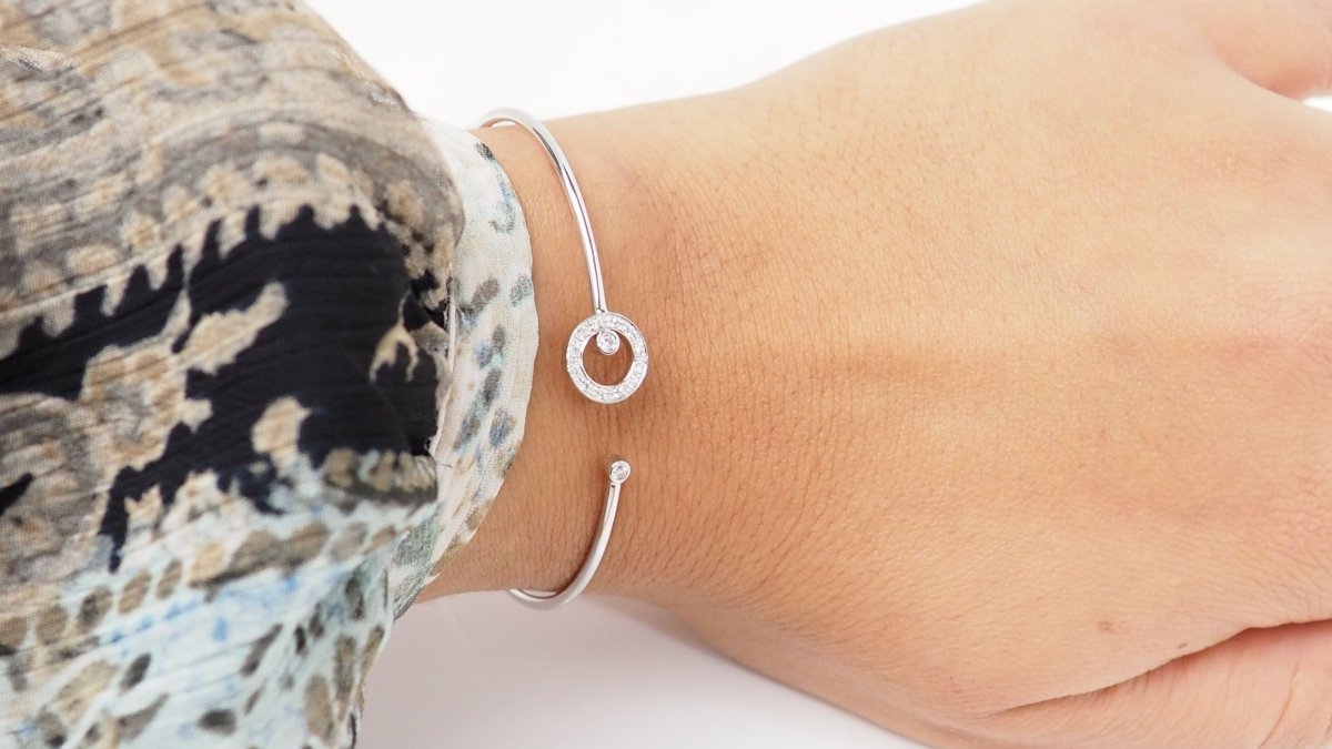 Bracelet Jonc flexible en or blanc et diamants - Castafiore