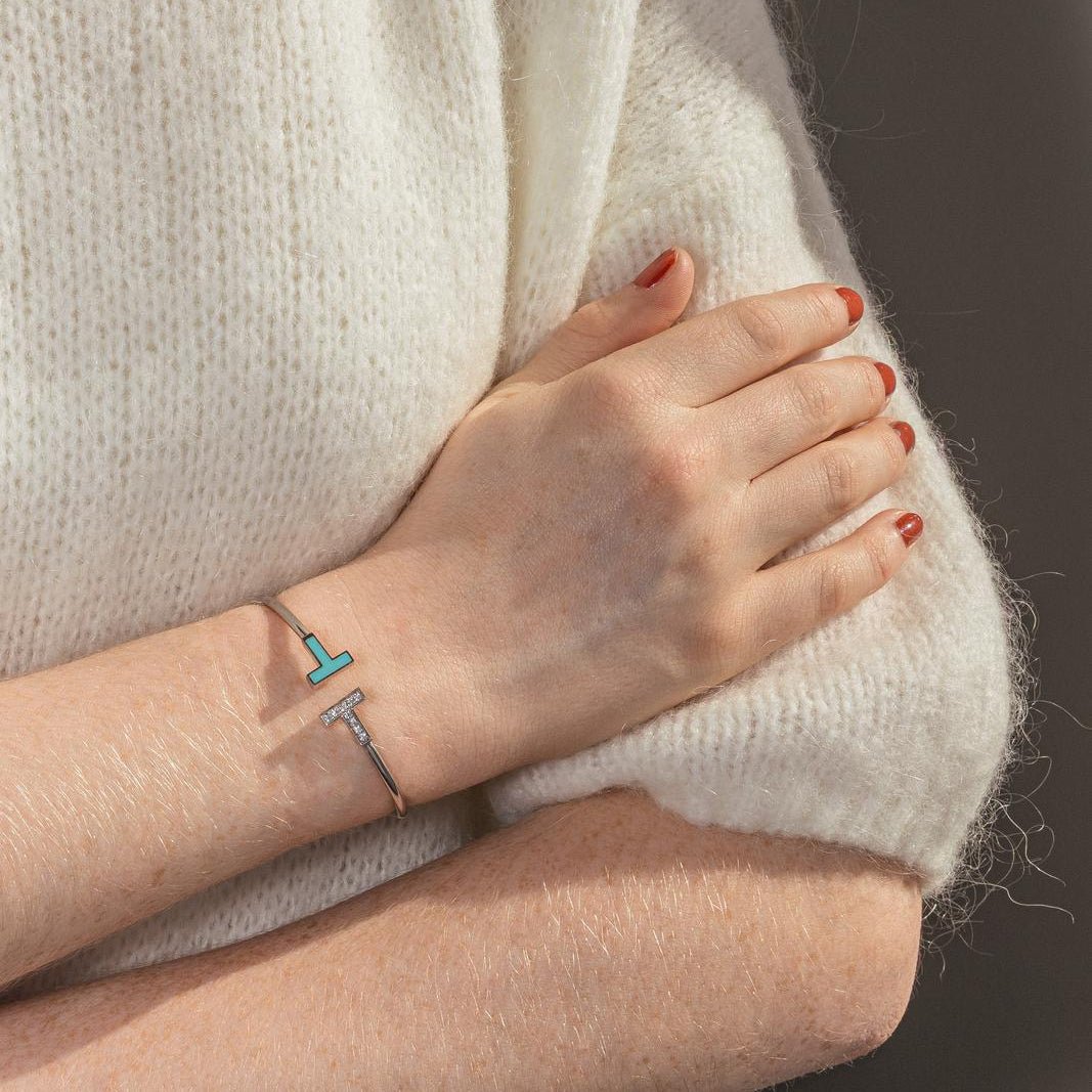 Bracelet Jonc TIFFANY & CO. "Tiffany T" en or blanc, turquoise et diamants - Castafiore