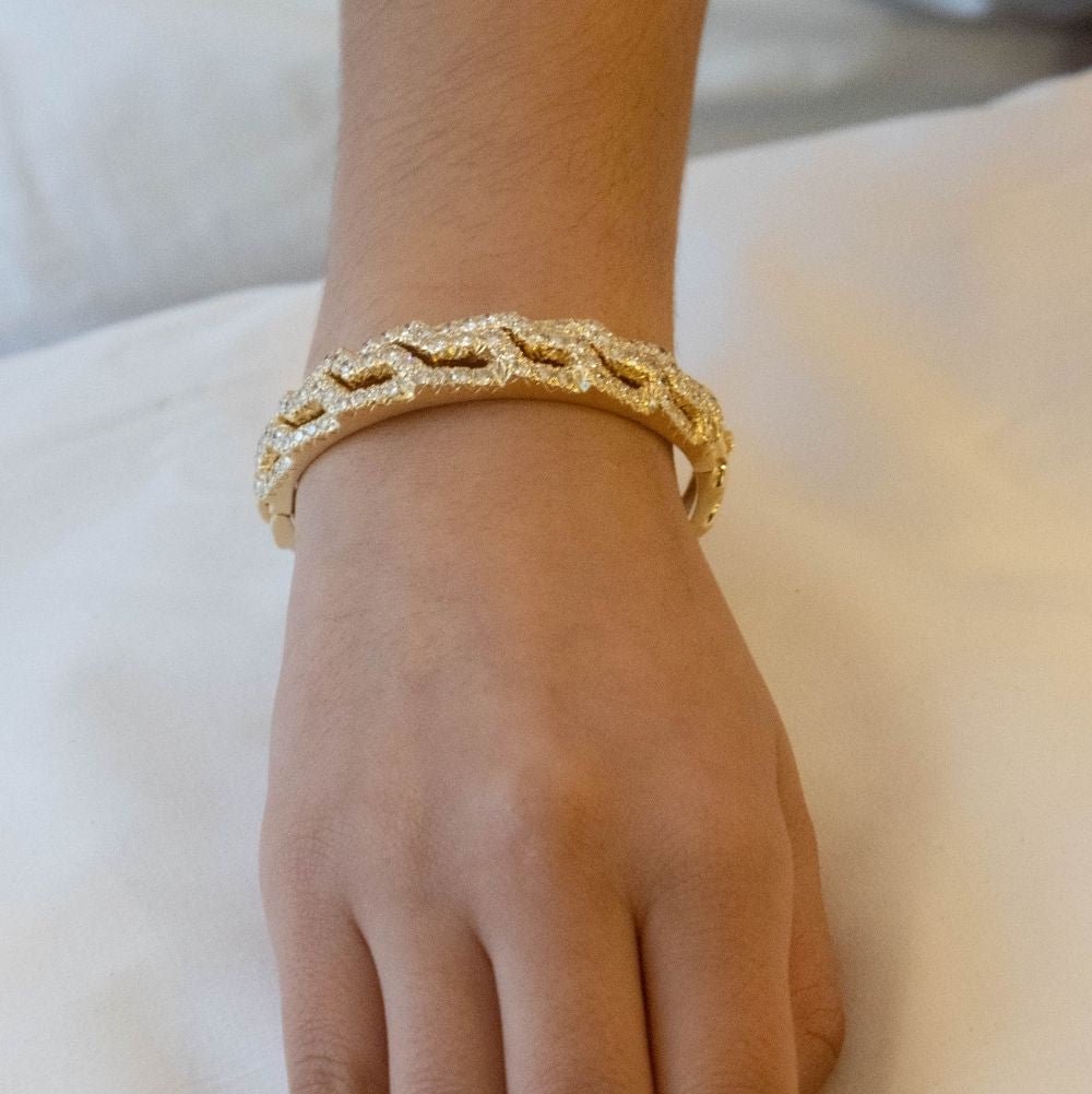 Bracelet Jonc "Toujours là" en or jaune et diamants - Castafiore