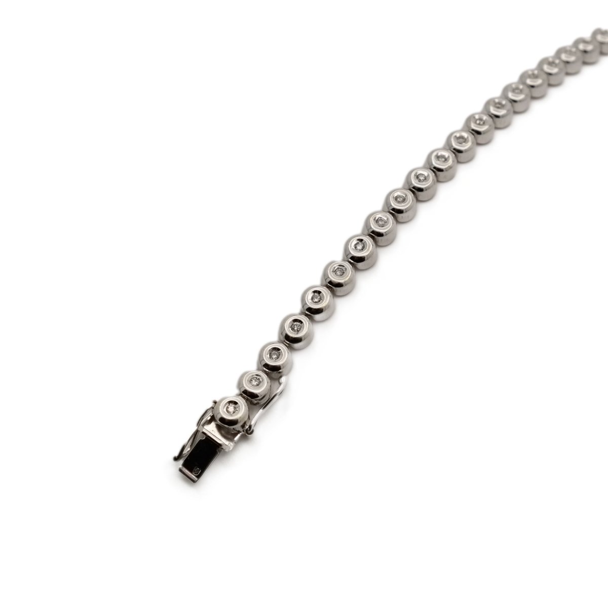 Bracelet Ligne en or blanc et diamants - Castafiore