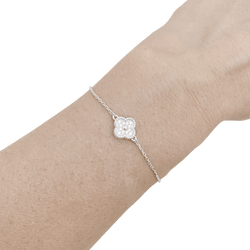 Bracelet Ligne VAN CLEEF & ARPELS "Sweet Alhambra" en or blanc et diamants - Castafiore
