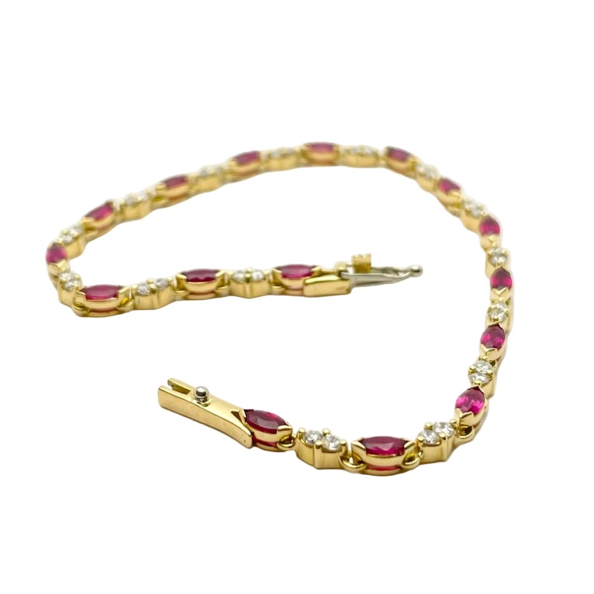 Bracelet Ligne VILLA en or jaune, rubis et diamants - Castafiore