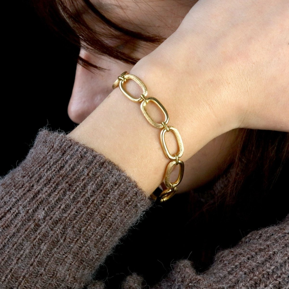 Bracelet partially ambered oval mesh