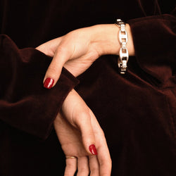 Bracelet Maille HERMÈS "Cassiopée" en argent et saphirs - Castafiore