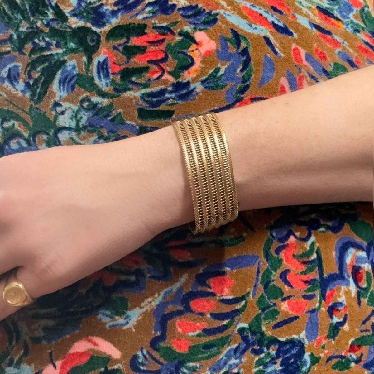 Bracelet flexible cuff