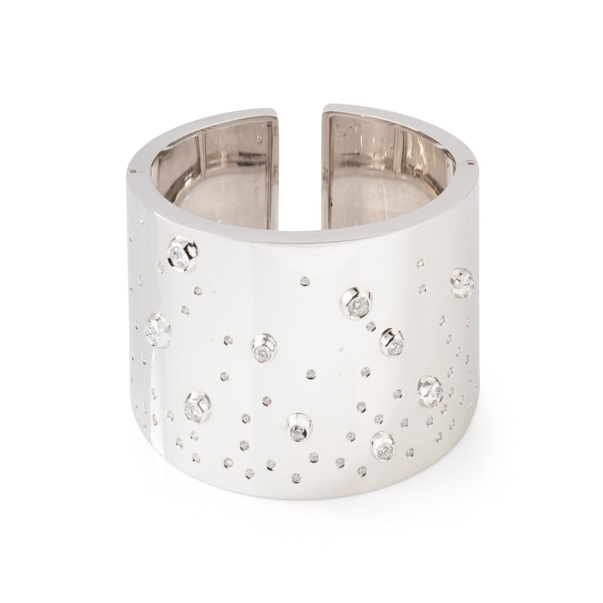 FRED Cuff bracelet in white gold and diamonds – Castafiore