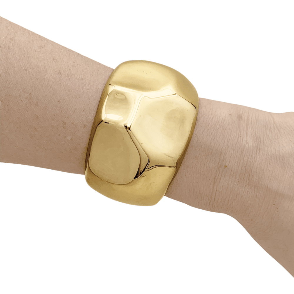 Bracelet "Faceted Cuff", Tiffany & Co x Elsa Peretti yellow gold.