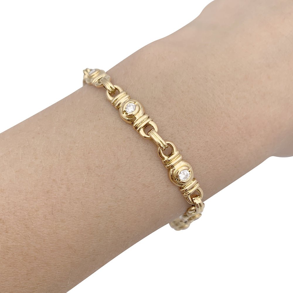 Bracelet or jaune, diamants. - Castafiore