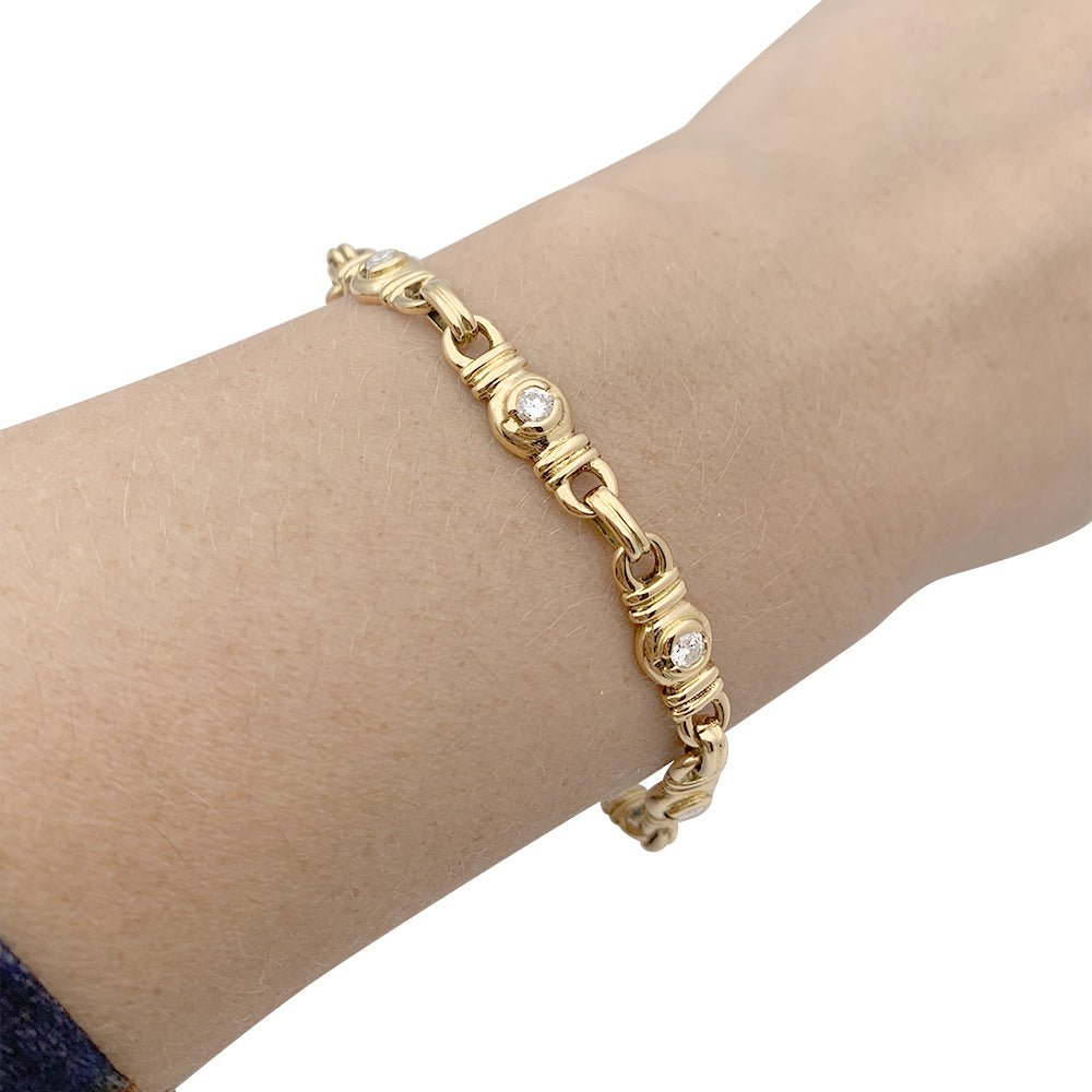 Bracelet or jaune, diamants. - Castafiore