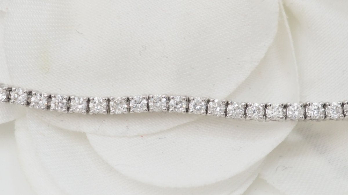 Bracelet rivière en or gris et diamants 2,04cts - Castafiore