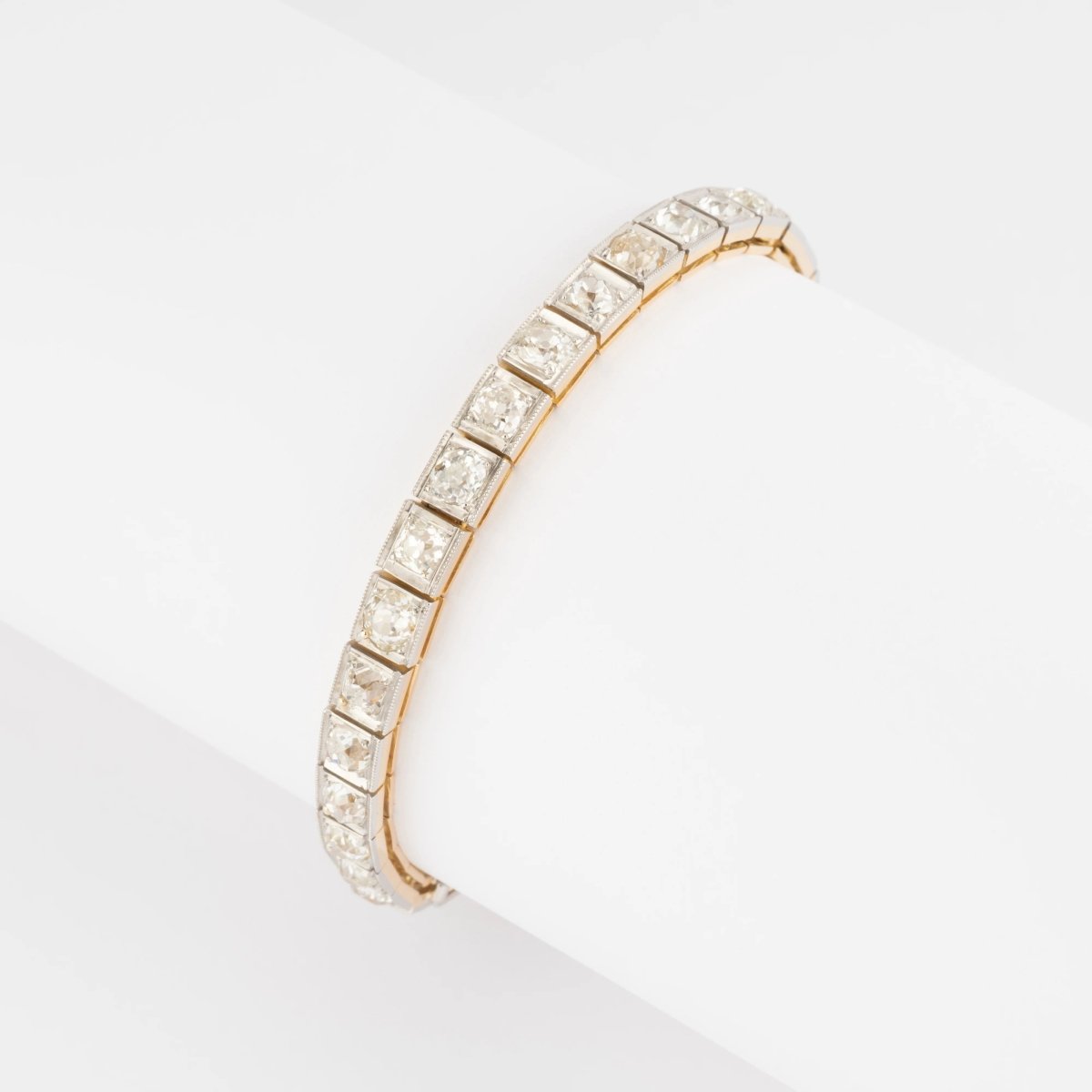 Bracelet riviere or et platine orné de diamant taille brillant - Castafiore