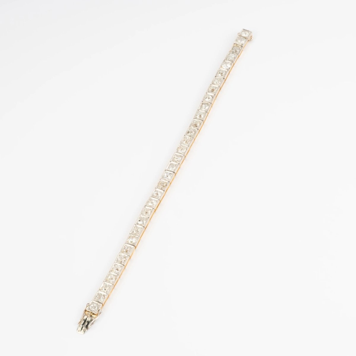 Bracelet riviere or et platine orné de diamant taille brillant - Castafiore