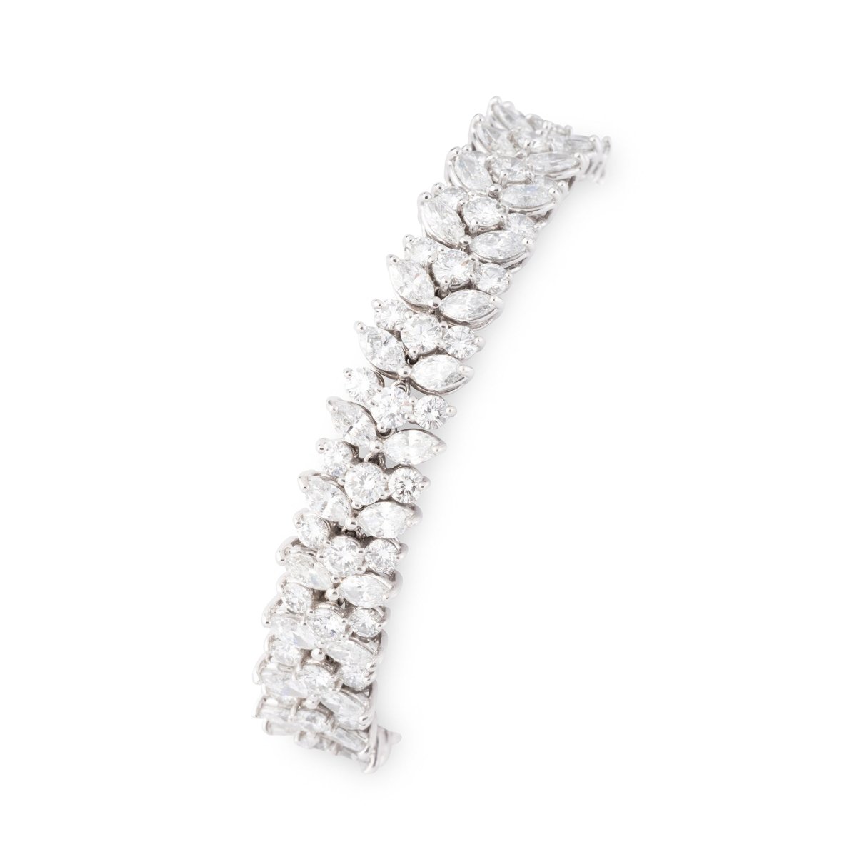 Bracelet TIFFANY & CO. "Feuillages" en platine et diamants - Castafiore