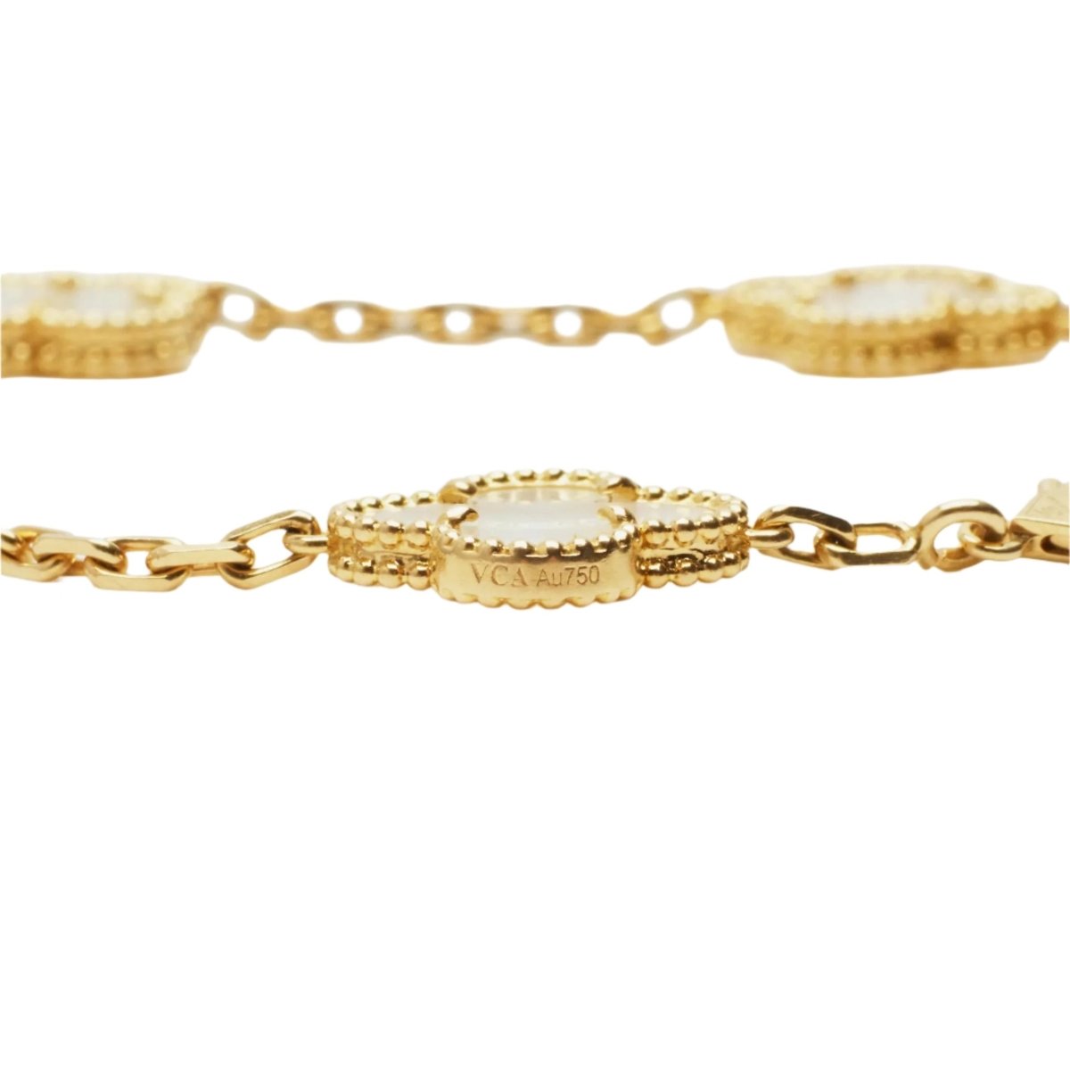 Bracelet VAN CLEEF & ARPELS "Alhambra" en or jaune et nacre - Castafiore