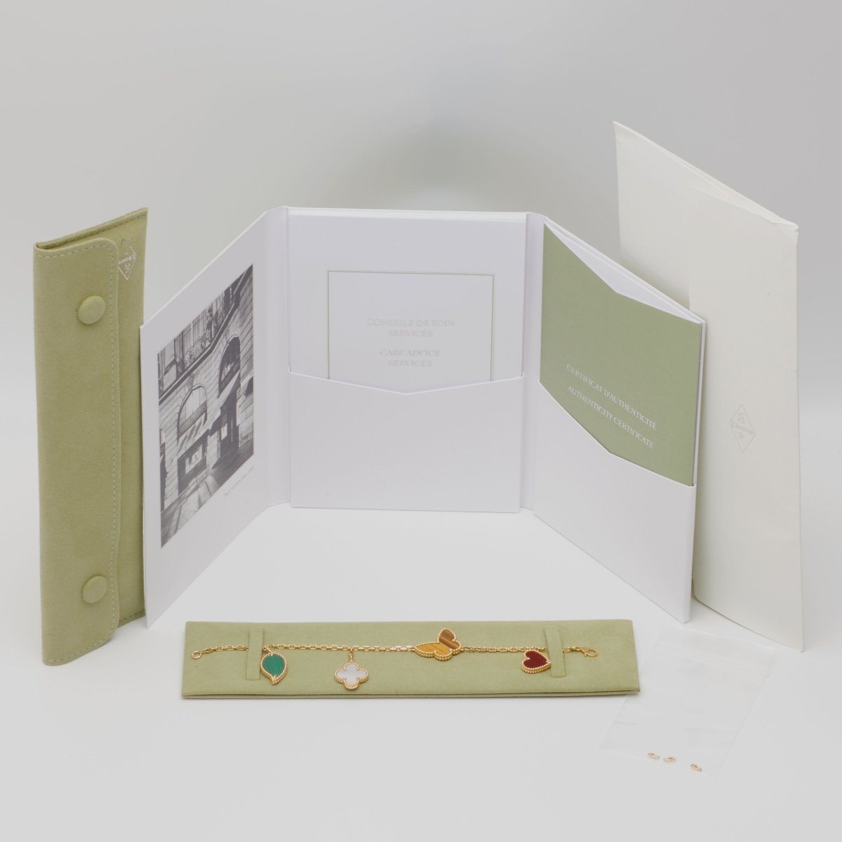 Bracelet Van Cleef & Arpels Lucky Alhambra 4 motifs en or jaune - Castafiore