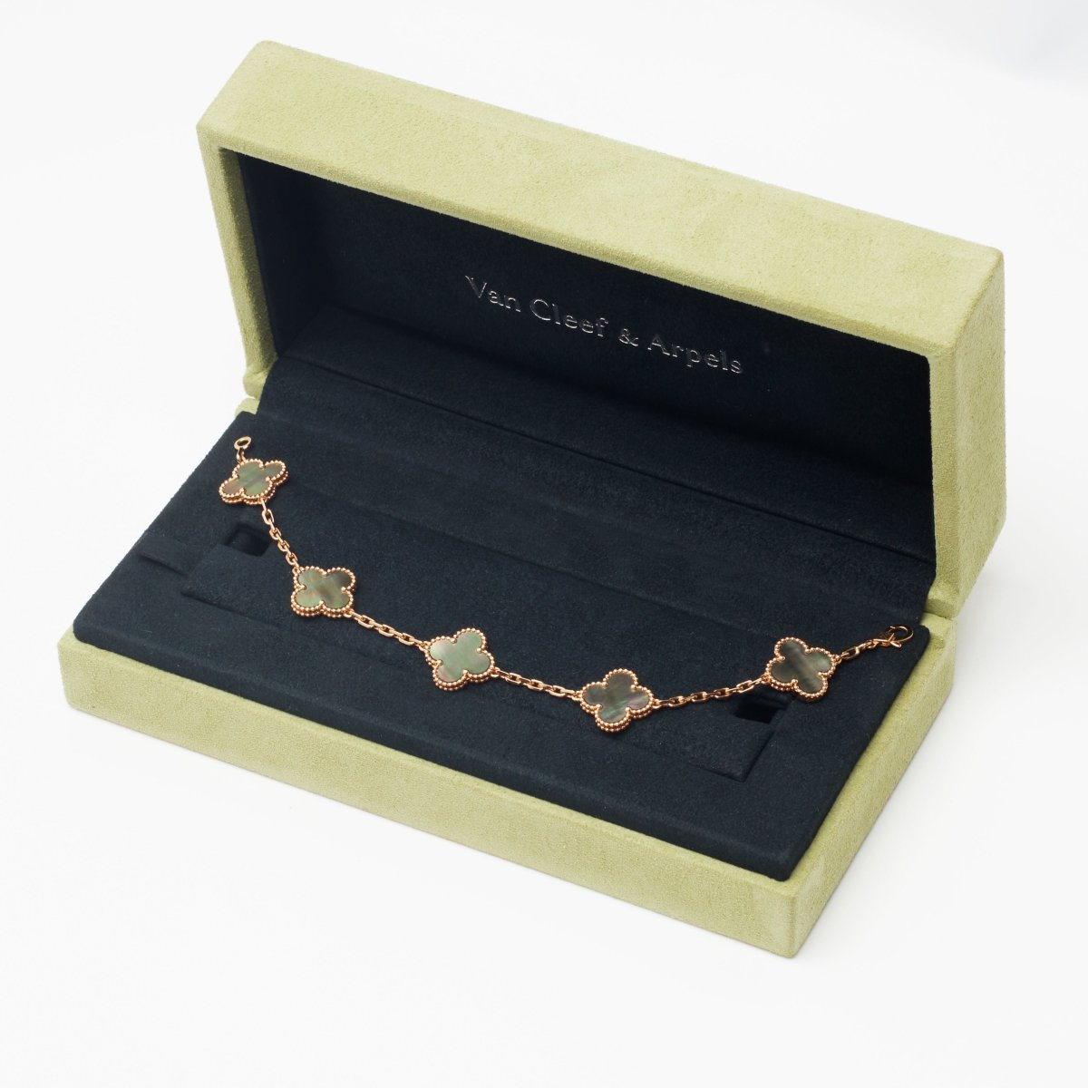 Bracelet Van Cleef & Arpels SPECIAL ORDER Vintage Alhambra 5 motifs nacre grise en or rose - Castafiore