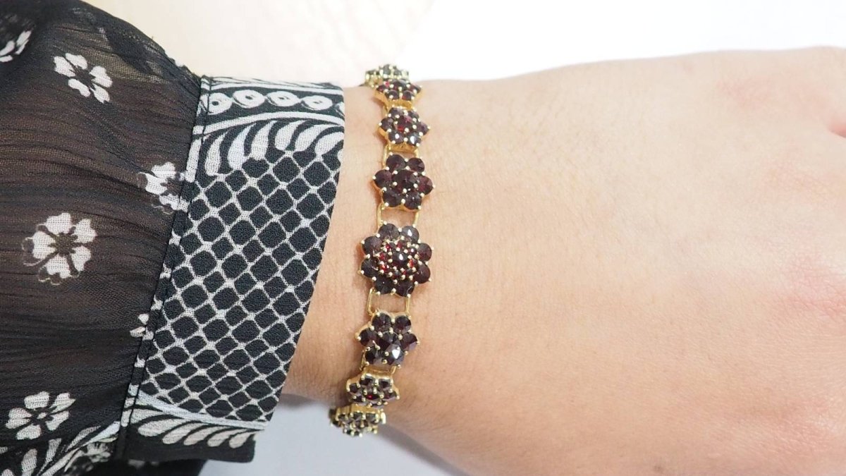 Bracelet vintage en or jaune et grenat - Castafiore