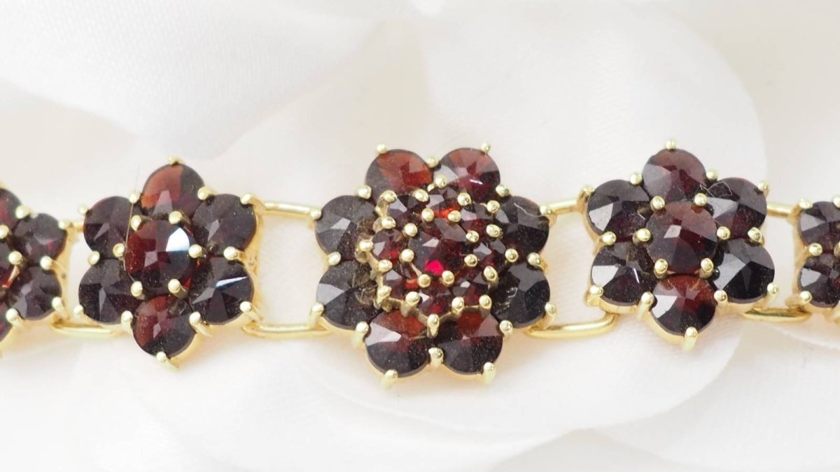 Bracelet vintage en or jaune et grenat - Castafiore