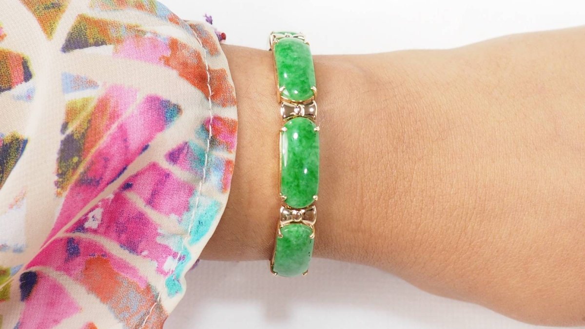Bracelet vintage en or jaune, jade et diamants - Castafiore