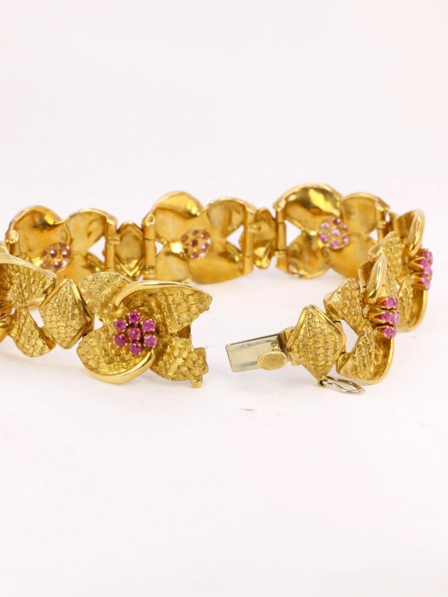 Bracelet vintage fleur en or amati et rubis - Castafiore