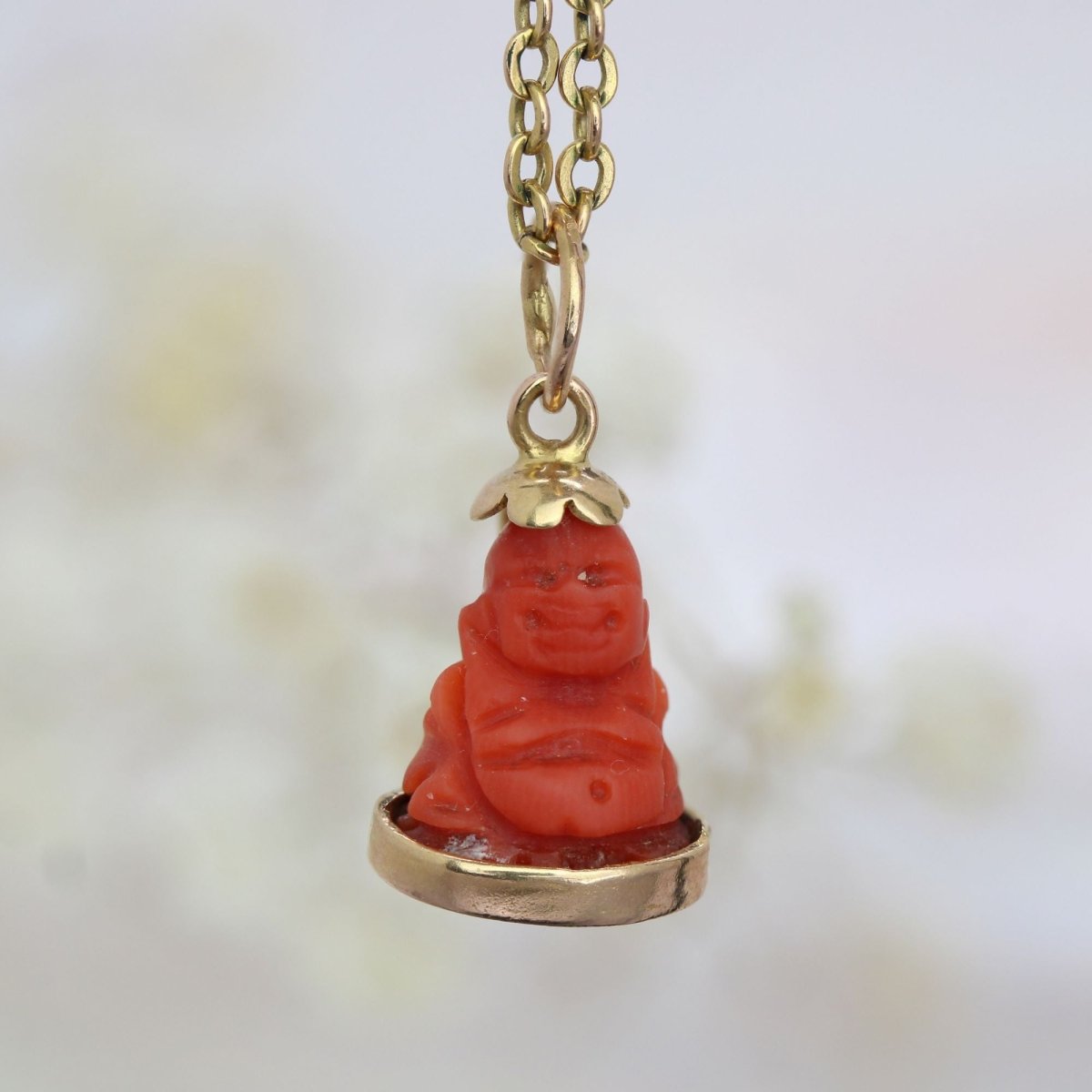 Breloque Bouddha corail et or - Castafiore