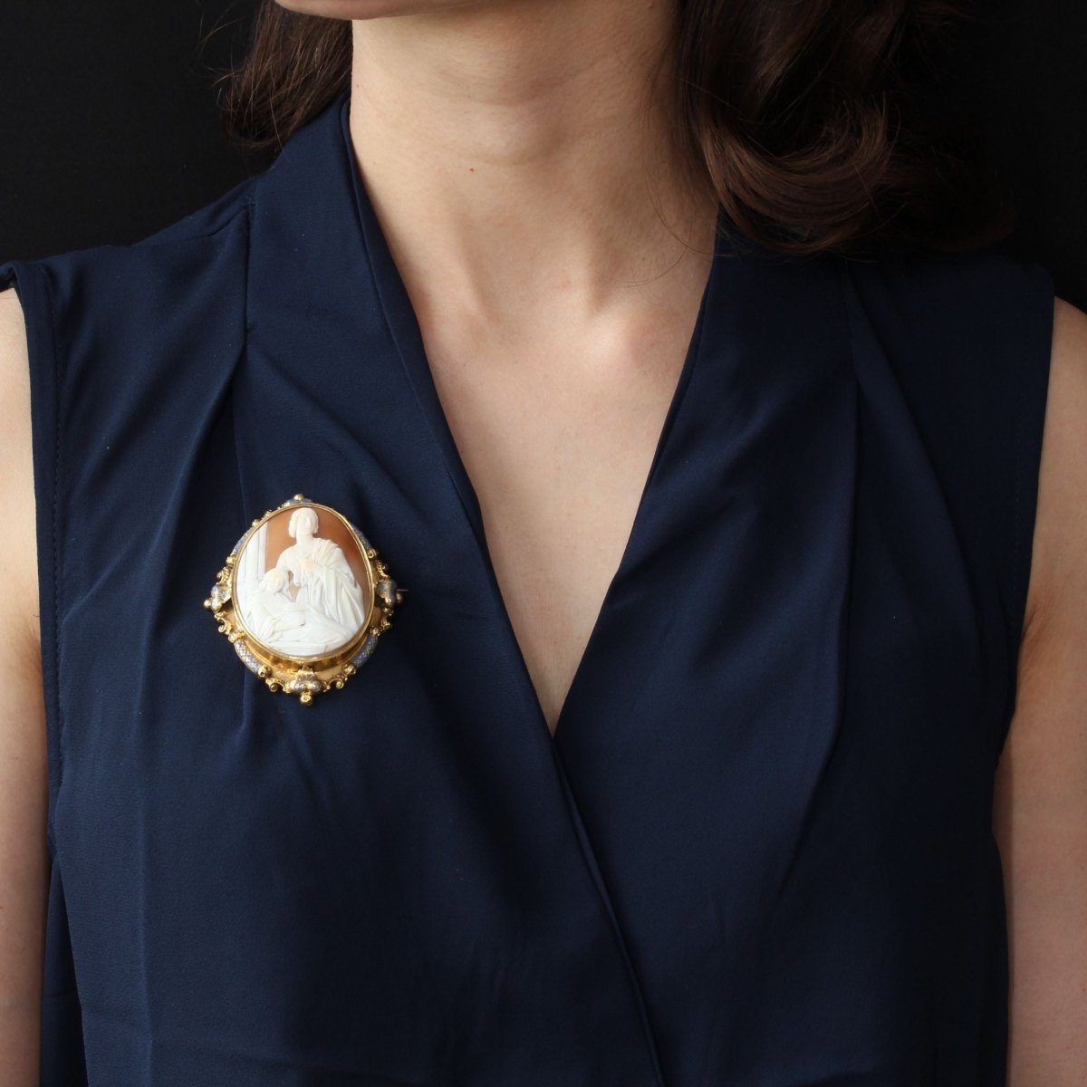 Broche ANCIENNE Camée en or jaune - Castafiore