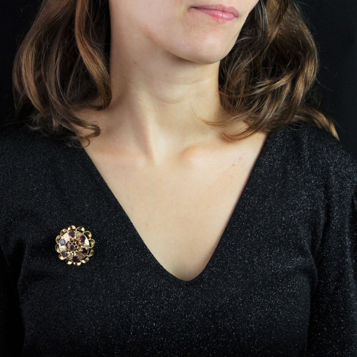 Broche ANCIENNE Dôme en or jaune et grenats - Castafiore
