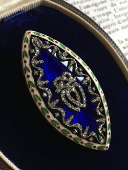 Broche ancienne en forme de navette en or et argent. - Castafiore