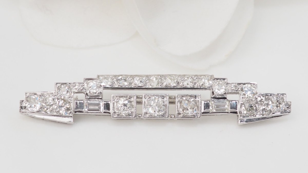 Broche ancienne en platine et diamants - Castafiore