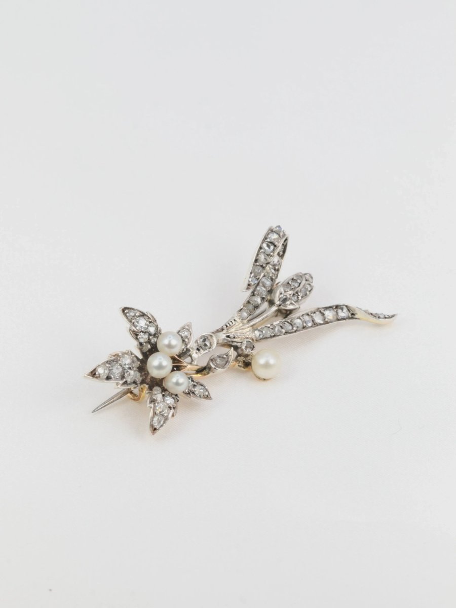 Broche Ancienne Fleur Or Diamants Perles Fines - Castafiore