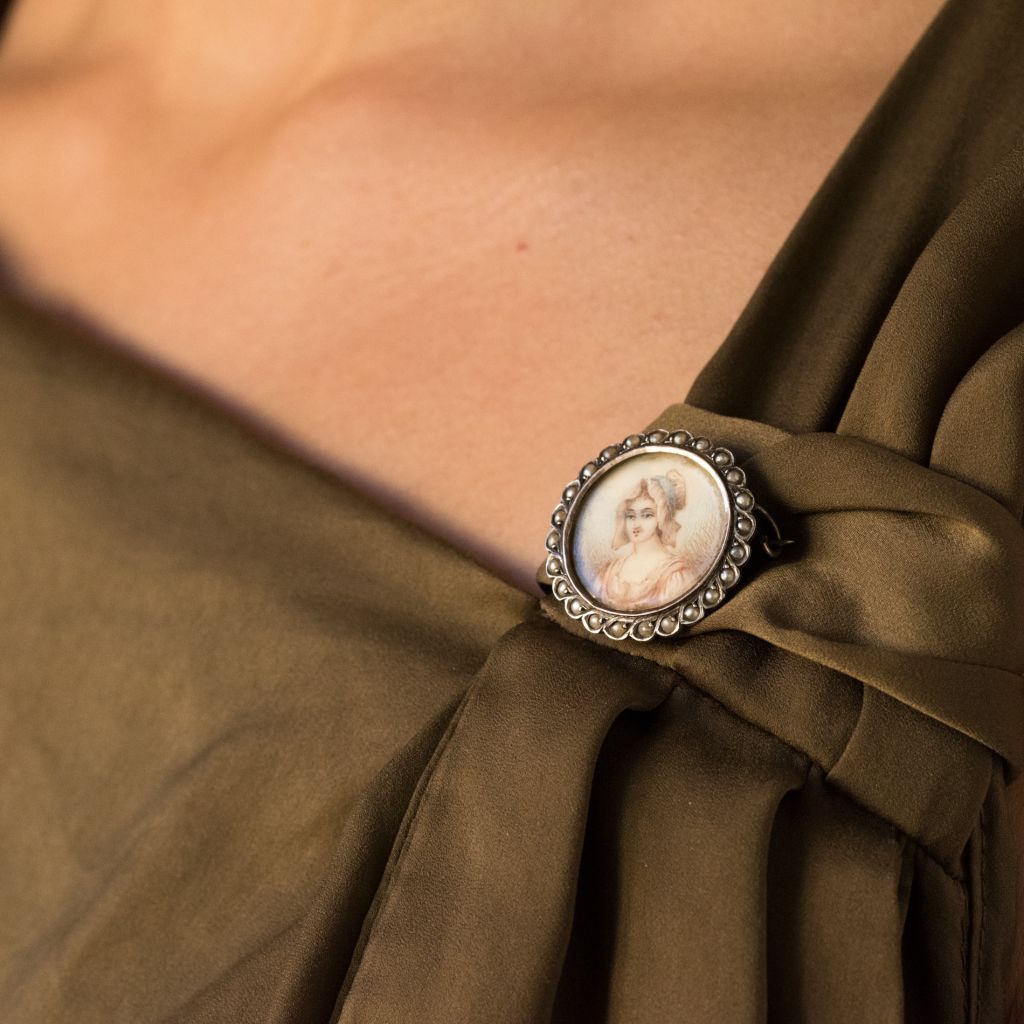 Broche ANCIENNE Miniature en argent et perles - Castafiore