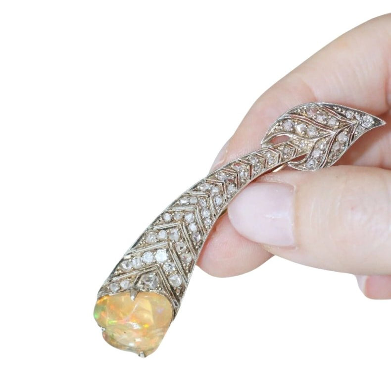 Broche ancienne plume opale de feu et diamants - Castafiore