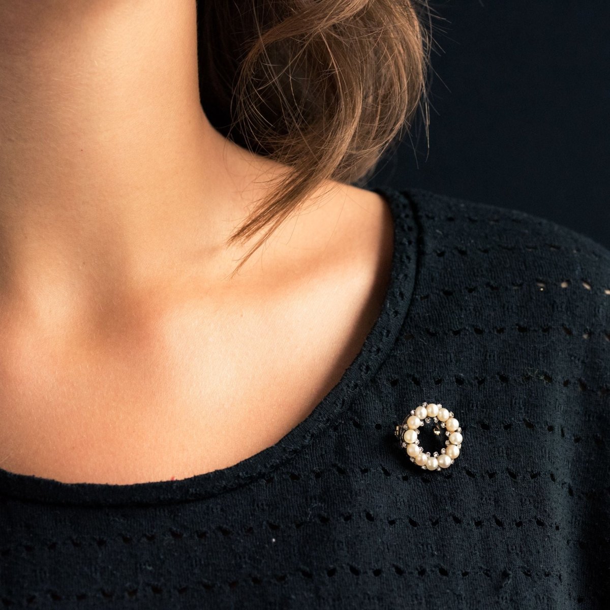 Broche ANCIENNE Ronde en or jaune et argent perles fines et diamants - Castafiore