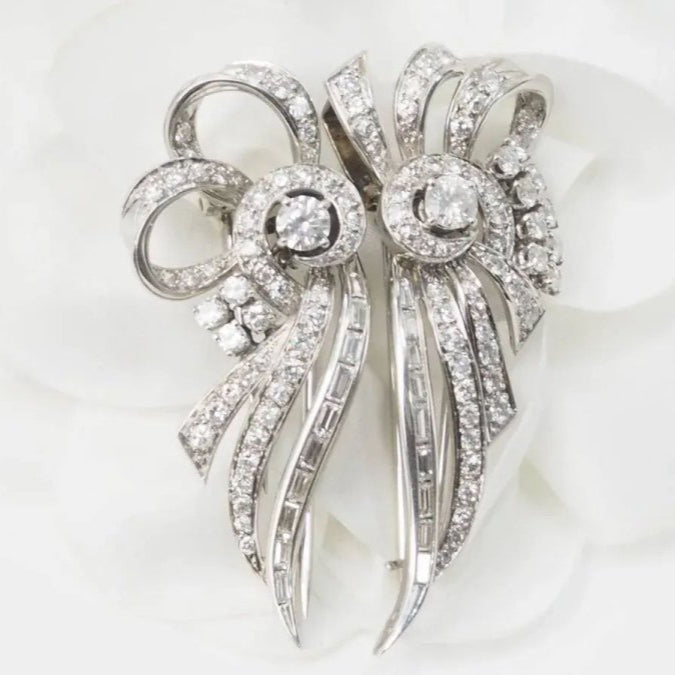 Broche Art déco double clips en or blanc et platine, diamants - Castafiore